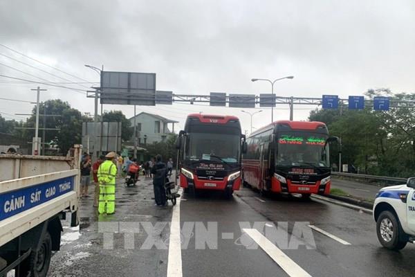 Bão số 9: Thừa Thiên - Huế hỗ trợ các tài xế, hành khách tránh trú bão 
