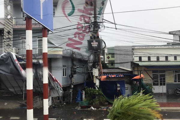 Bão số 9: EVN ứng trực 24/24h điều hành cấp điện