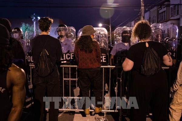 Mỹ đặt thành phố Philadelphia trong tình trạng giới nghiêm