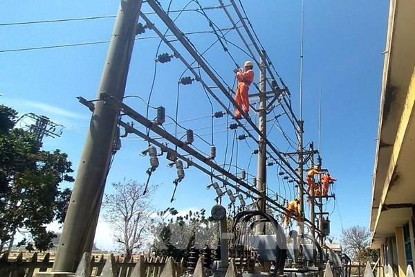 Chậm nhất 4 ngày tới, toàn tỉnh Quảng Ngãi có điện trở lại