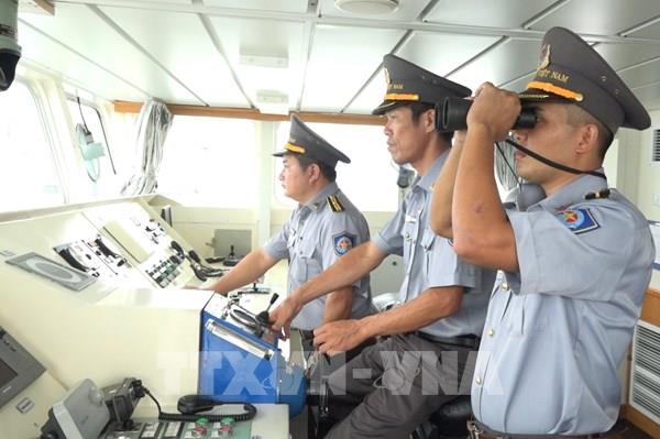 Đã cứu được 3 ngư dân Bình Định trôi dạt trên biển