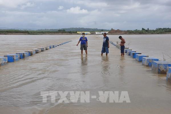 Siêu bão Goni đổ bộ gây lở đất ở Philippines