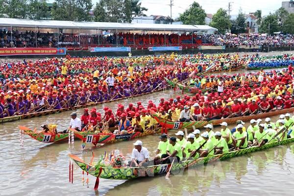 Đua ghe Ngo tại Sóc Trăng