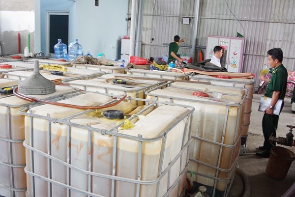 Bắt quả tang vụ làm giả xăng quy mô lớn tại Bà Rịa-Vũng Tàu