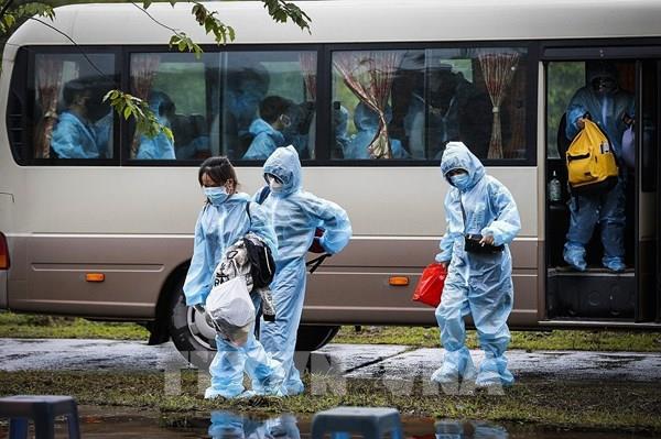 Việt Nam thêm 3 ca mắc COVID-19 đã được cách ly sau khi nhập cảnh