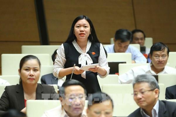 Kỳ họp thứ 10, Quốc hội khóa XIV: Ngày thứ hai tiến hành chất vấn và trả lời chất vấn