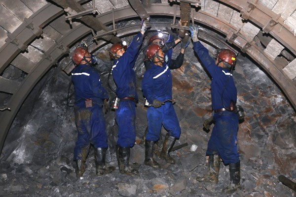 Ngành than tập trung nguồn lực phòng chống dịch COVID-19 và sản xuất, kinh doanh hiệu quả