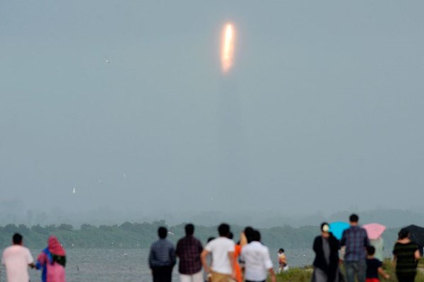 Ấn Độ phóng thành công vệ tinh quan sát Trái Đất mới nhất