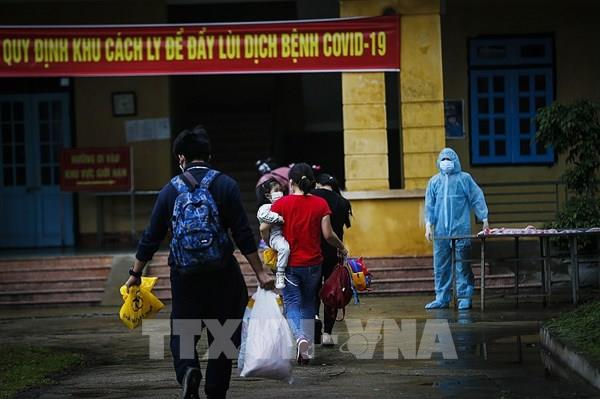 Việt Nam ghi nhận 16 ca mắc COVID-19 mới được cách ly ngay sau khi nhập cảnh