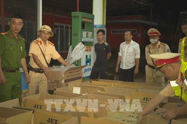 Xuất hiện tình trạng thuốc lá nhập lậu dán tem thuốc lá Việt Nam