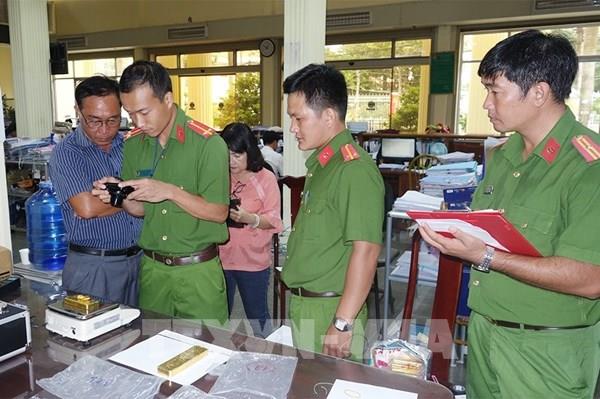 Truy nã 1 đối tượng vụ vận chuyển số lượng vàng lớn qua biên giới tỉnh An Giang