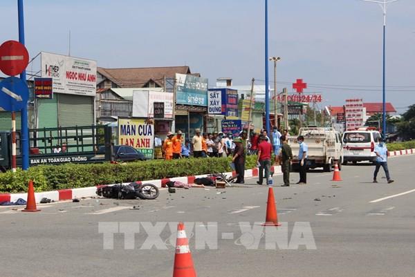 Bình Dương: Tai nạn giao thông nghiêm trọng khiến 3 người thương vong