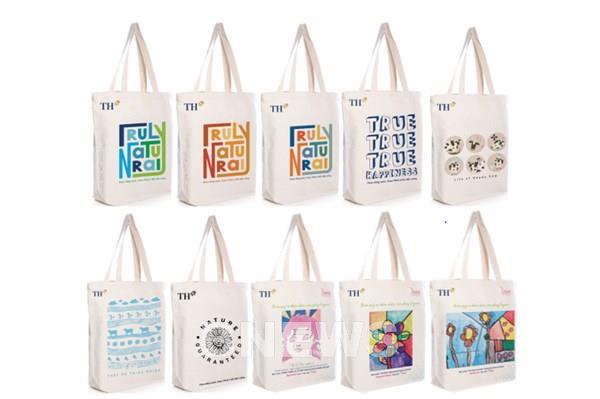 Túi Canvas TH true mart – Giải pháp xanh giảm rác thải nhựa