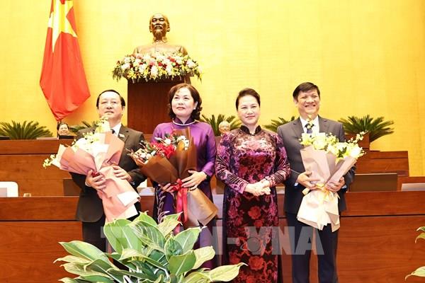 Quốc hội phê chuẩn bổ nhiệm 2 Bộ trưởng và Thống đốc Ngân hàng Nhà nước