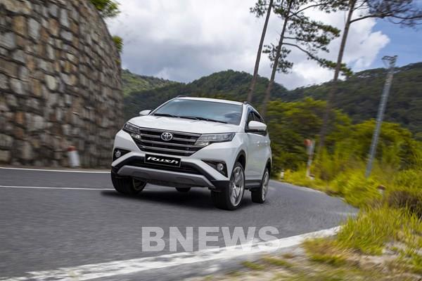 Sau giảm giá, Toyota Rush tiếp tục ưu đãi để tăng sức cạnh tranh