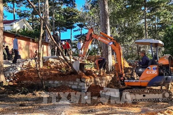 Giải tỏa khu vực đất rừng bị lấn chiếm ở cửa ngõ Đà Lạt