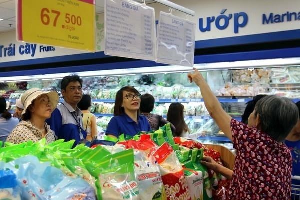 Hàng ăn uống, bán lẻ tăng gấp đôi lượt khách trong dịp Tết dương lịch 2021