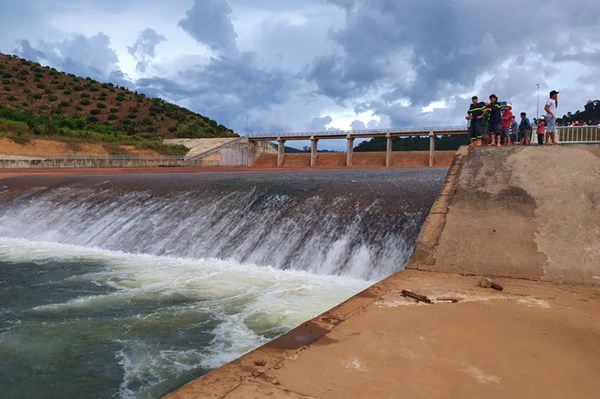 Lâm Đồng: Tìm thấy thi thể nam thanh niên rơi xuống đập Đạ Lây