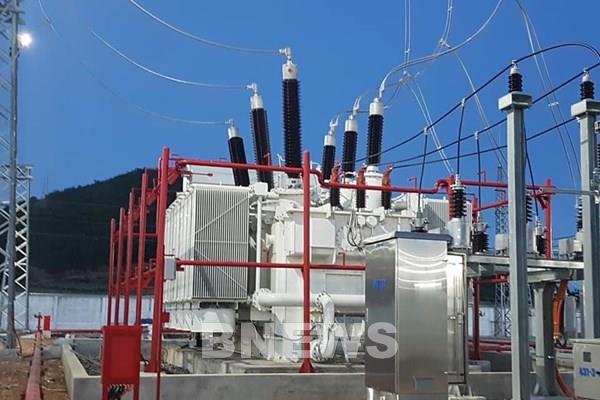 Đóng điện Trạm biến áp 220 kV Vân Phong