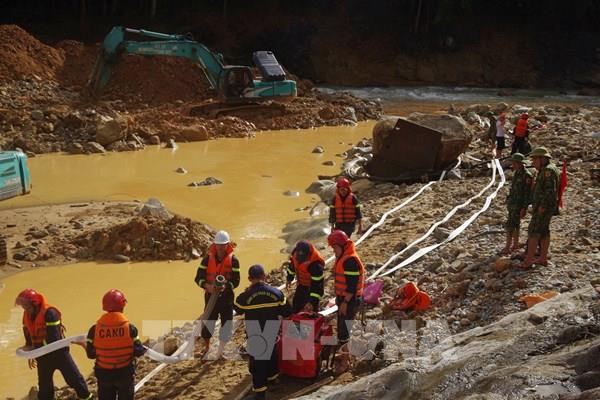 Vụ sạt lở tại Thủy điện Rào Trăng 3: Huy động tổng lực tìm kiếm 11 nạn nhân còn mất tích