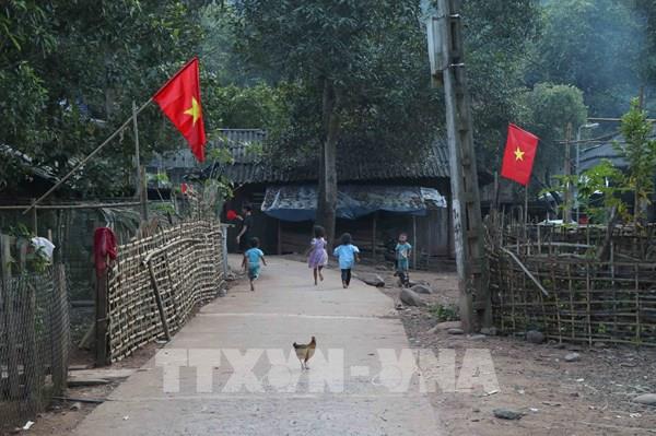 Sức sống mới của đồng bào dân tộc Cống ở bản Lả Chà