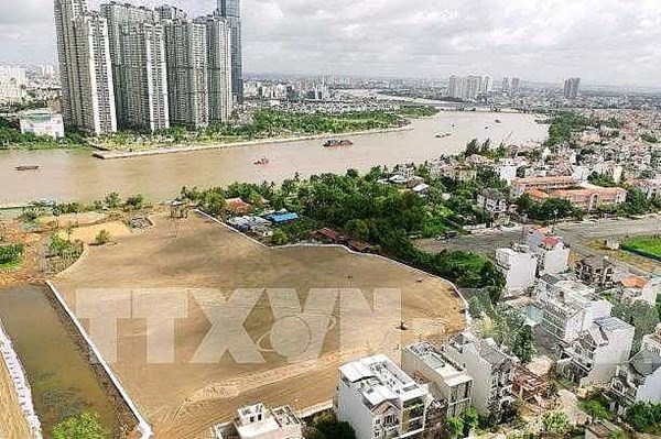 Bỏ cọc sau đấu giá và câu chuyện tăng “nóng” của bất động sản