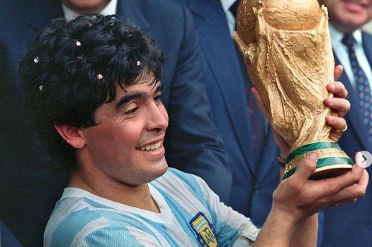 Những dấu ấn thú vị về cuộc đời huyền thoại bóng đá Diego Maradona