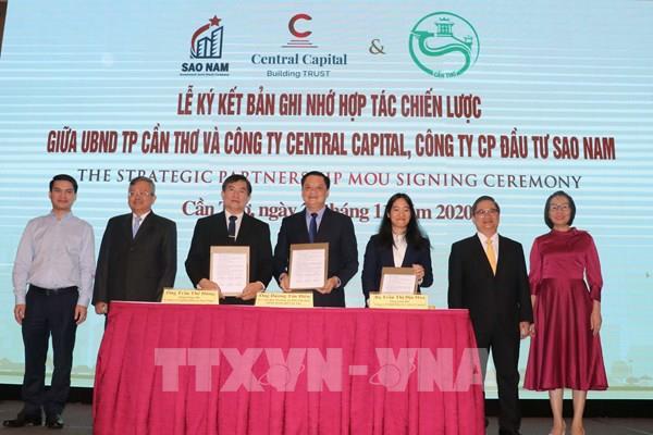 Cần Thơ ký kết hợp tác phát triển đô thị, công nghệ thông tin