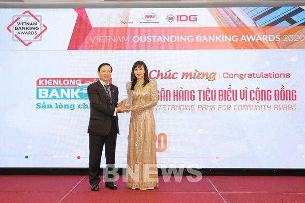 Kienlongbank lần đầu nhận giải “Ngân hàng tiêu biểu vì cộng đồng”