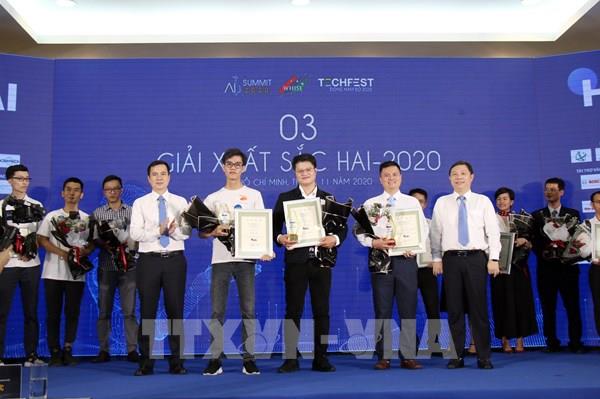 Trao giải cuộc thi Dự án Đổi mới sáng tạo ứng dụng trí tuệ nhân tạo Tp Hồ Chí Minh