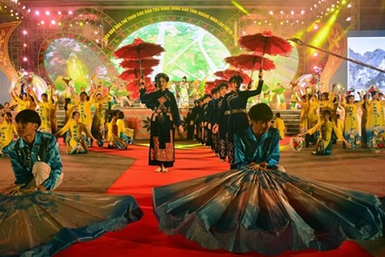 Đồng Nai: Đình chỉ chương trình biểu diễn nghệ thuật chưa được cấp phép