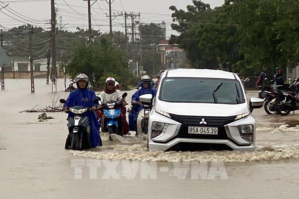 Mưa lũ chia cắt giao thông nhiều nơi tại Ninh Thuận