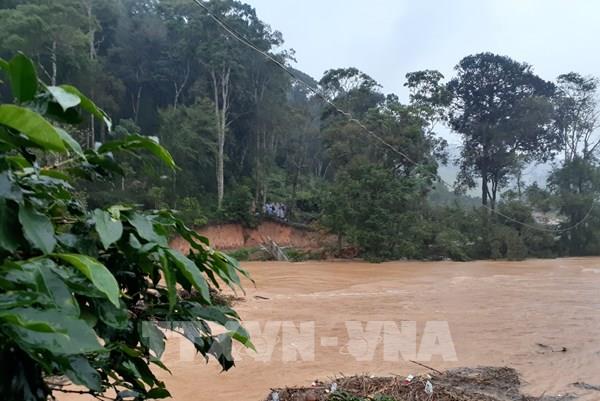 Tìm thấy thi thể một nữ du khách bị lũ cuốn trôi ở Lâm Đồng