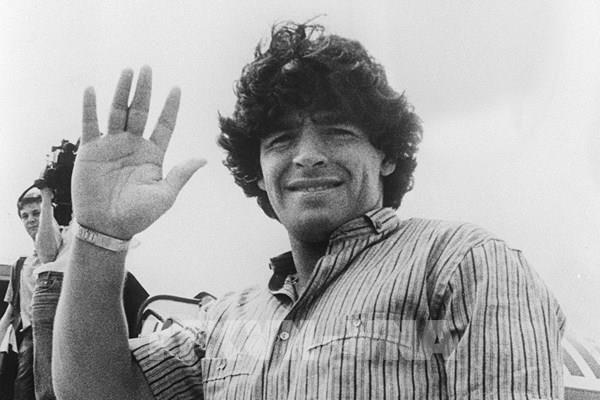 Thu giữ hồ sơ y tế để điều tra về cái chết của huyền thoại bóng đá Maradona