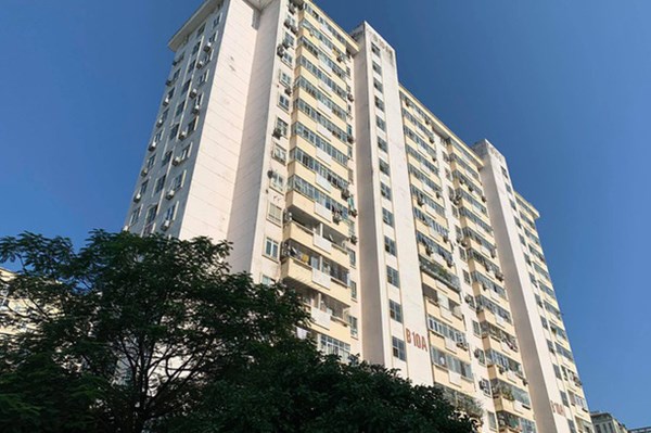 Hà Nội: Thang máy tòa nhà chung cư rơi tự do, hai người bị thương