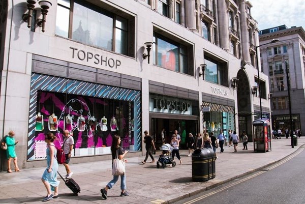 Chủ thương hiệu Topshop của Anh đối mặt với nguy cơ sụp đổ