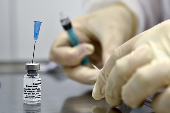 Dịch COVID-19: Nga thử nghiệm vaccine thứ hai với thanh thiếu niên