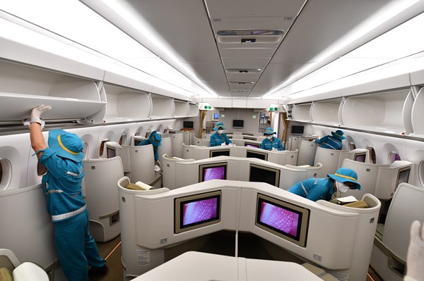 Vietnam Airlines sẽ làm rõ trách nhiệm những người liên quan làm lây COVID-19 ra cộng đồng