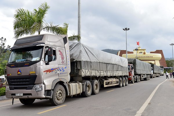 Xuất cấp 1.000 tấn gạo dự trữ hỗ trợ nhân dân Lào khắc phục thiên tai