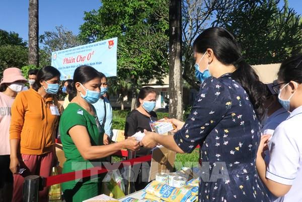 Tp Hồ Chí Minh: "Phiên chợ 0 đồng" ấm lòng bệnh nhân nghèo  