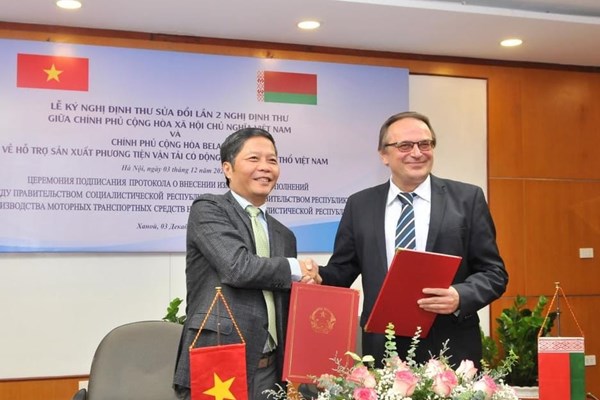 Việt Nam - Belarus: Hợp tác hỗ trợ sản xuất phương tiện vận tải có động cơ