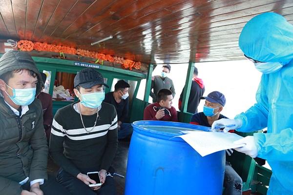 Dịch COVID-19: Quảng Ninh ngăn chặn kịp thời 8 người có hành vi trốn cách ly y tế