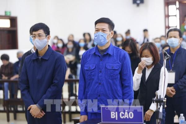 Xét xử vụ án tại CDC Hà Nội: Bị cáo Nguyễn Nhật Cảm bị tuyên phạt 10 năm tù