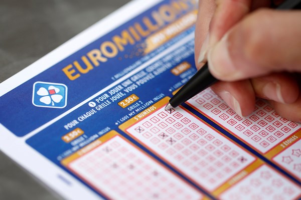 Giải độc đắc xổ số EuroMillions giá trị nhất từ trước đến nay đã có chủ
