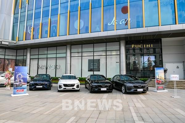 VinFast khai trương showroom 3S mới tại Vincom Mega Mall Ocean Park