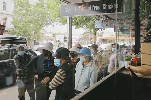 Doanh nghiệp Việt chia sẻ cùng người dân Australia trong đại dịch