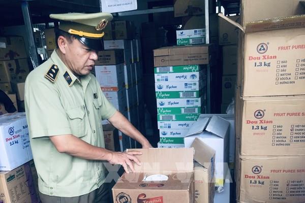 Thu giữ hơn 830 kg nguyên liệu trà sữa không rõ nguồn gốc
