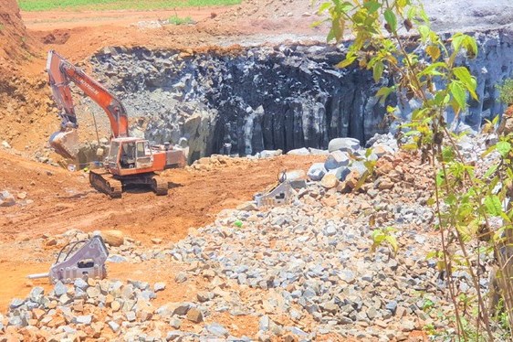 Đắk Nông xử phạt 2 doanh nghiệp không đóng cửa mỏ khi giấy phép hết hạn