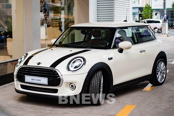 MINI Cooper 3 cửa và MINI One 5 cửa mới về Việt Nam có giá từ 1,579 tỷ đồng