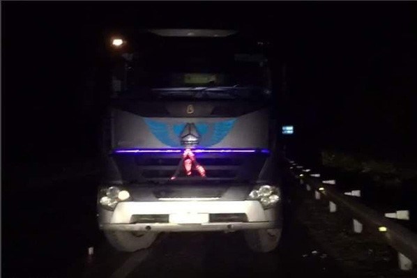 Đi ngược chiều trên cao tốc, tài xế bị phạt 17 triệu đồng